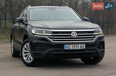 Позашляховик / Кросовер Volkswagen Touareg 2019 в Дніпрі