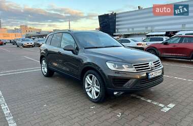 Внедорожник / Кроссовер Volkswagen Touareg 2016 в Житомире