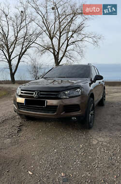 Позашляховик / Кросовер Volkswagen Touareg 2012 в Києві