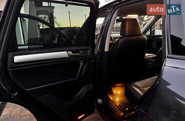Позашляховик / Кросовер Volkswagen Touareg 2012 в 
