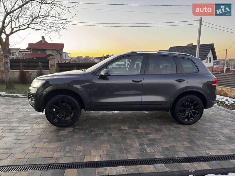 Внедорожник / Кроссовер Volkswagen Touareg 2012 в Тернополе