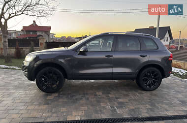 Позашляховик / Кросовер Volkswagen Touareg 2012 в 