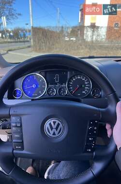 Позашляховик / Кросовер Volkswagen Touareg 2008 в Чернівцях