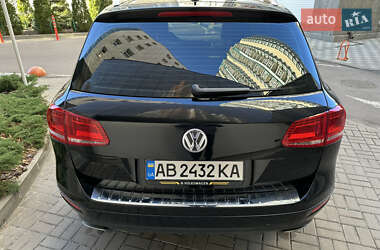 Позашляховик / Кросовер Volkswagen Touareg 2012 в 