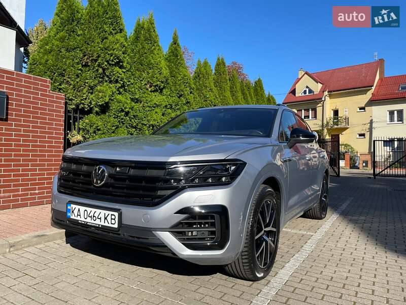 Внедорожник / Кроссовер Volkswagen Touareg 2020 в Киеве