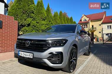 Внедорожник / Кроссовер Volkswagen Touareg 2020 в Киеве