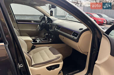 Внедорожник / Кроссовер Volkswagen Touareg 2014 в 
