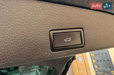 Внедорожник / Кроссовер Volkswagen Touareg 2014 в 
