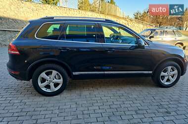 Позашляховик / Кросовер Volkswagen Touareg 2011 в Харкові