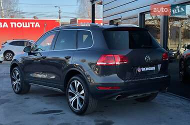 Позашляховик / Кросовер Volkswagen Touareg 2011 в Рівному