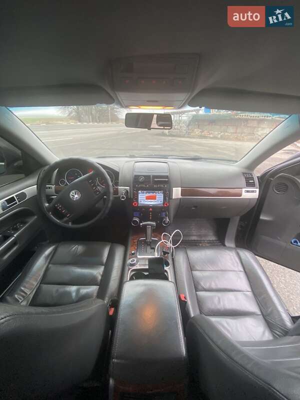 Позашляховик / Кросовер Volkswagen Touareg 2007 в Долинській