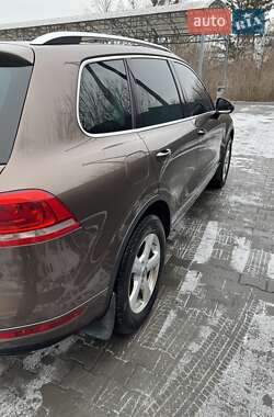 Внедорожник / Кроссовер Volkswagen Touareg 2012 в 