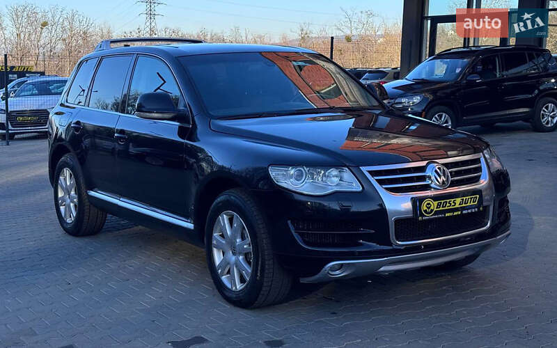 Внедорожник / Кроссовер Volkswagen Touareg 2008 в Черновцах