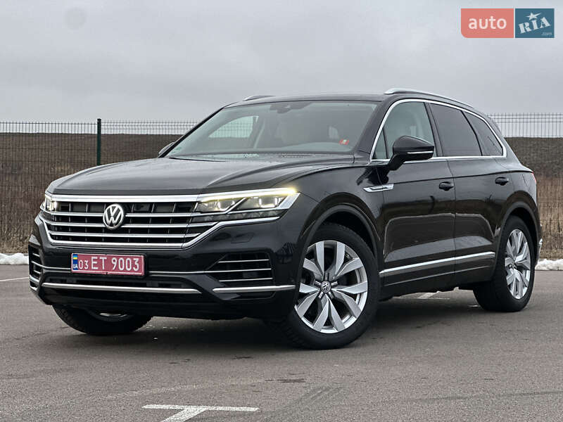 Позашляховик / Кросовер Volkswagen Touareg 2019 в Рівному