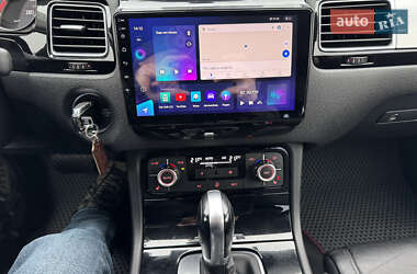 Внедорожник / Кроссовер Volkswagen Touareg 2014 в 