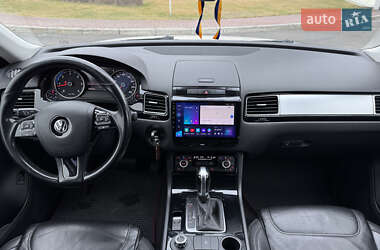 Внедорожник / Кроссовер Volkswagen Touareg 2014 в 