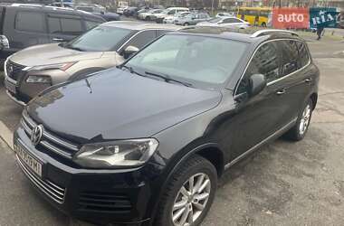 Позашляховик / Кросовер Volkswagen Touareg 2012 в Києві