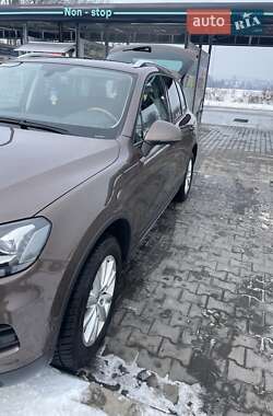 Внедорожник / Кроссовер Volkswagen Touareg 2013 в 