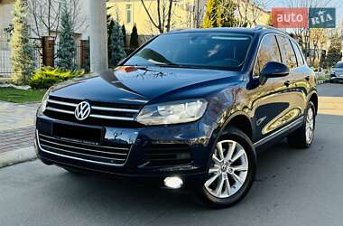 Внедорожник / Кроссовер Volkswagen Touareg 2012 в Одессе