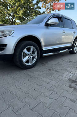 Внедорожник / Кроссовер Volkswagen Touareg 2007 в 