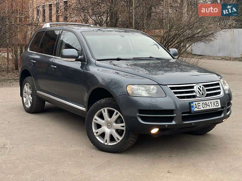 Позашляховик / Кросовер Volkswagen Touareg 2005 в Дніпрі