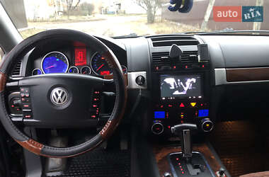 Внедорожник / Кроссовер Volkswagen Touareg 2007 в 