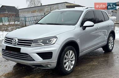 Внедорожник / Кроссовер Volkswagen Touareg 2015 в Ахтырке