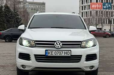 Внедорожник / Кроссовер Volkswagen Touareg 2012 в Днепре