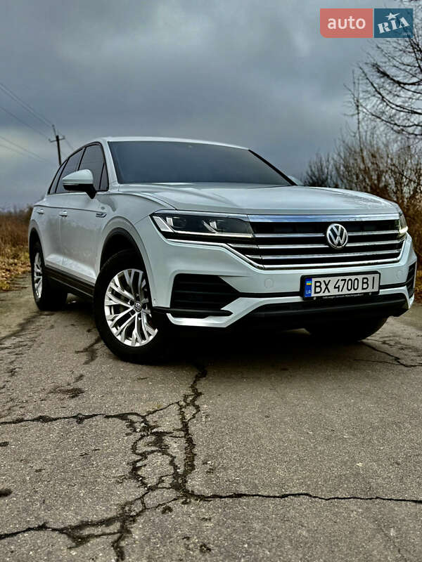 Позашляховик / Кросовер Volkswagen Touareg 2018 в Шепетівці