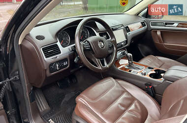 Внедорожник / Кроссовер Volkswagen Touareg 2011 в Киеве