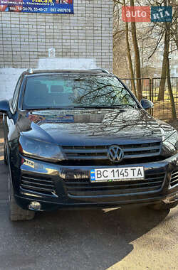 Внедорожник / Кроссовер Volkswagen Touareg 2014 в 