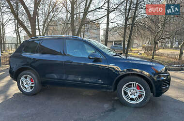 Внедорожник / Кроссовер Volkswagen Touareg 2014 в 