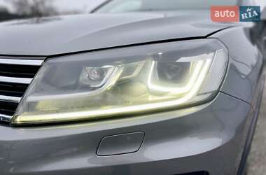 Внедорожник / Кроссовер Volkswagen Touareg 2016 в 