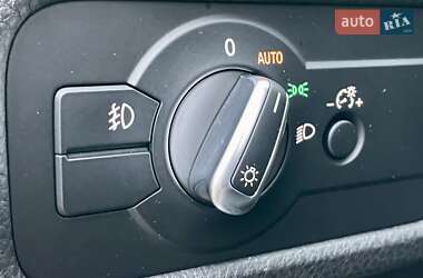 Внедорожник / Кроссовер Volkswagen Touareg 2016 в 