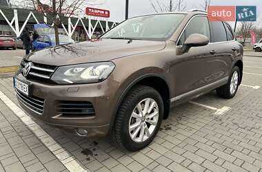 Позашляховик / Кросовер Volkswagen Touareg 2012 в Хмельницькому