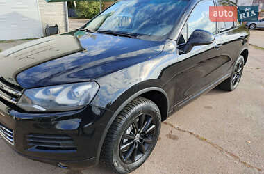 Позашляховик / Кросовер Volkswagen Touareg 2012 в Чернігові