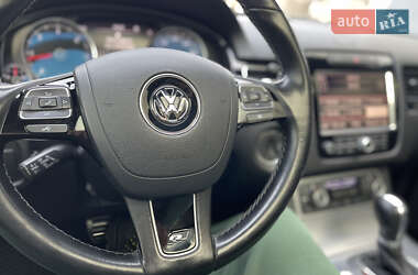 Внедорожник / Кроссовер Volkswagen Touareg 2014 в Хмельницком