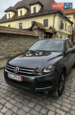 Позашляховик / Кросовер Volkswagen Touareg 2013 в 