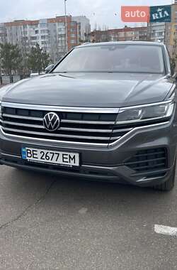 Внедорожник / Кроссовер Volkswagen Touareg 2021 в Николаеве