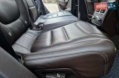 Внедорожник / Кроссовер Volkswagen Touareg 2015 в 