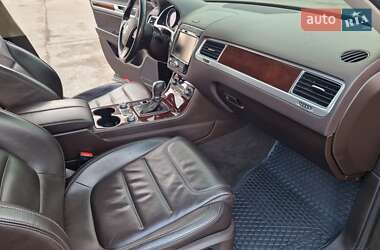 Внедорожник / Кроссовер Volkswagen Touareg 2015 в 