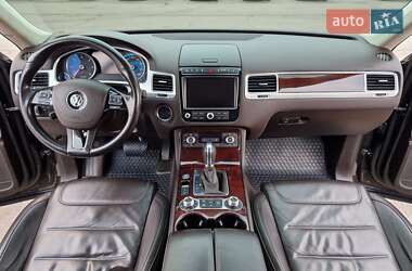 Внедорожник / Кроссовер Volkswagen Touareg 2015 в 