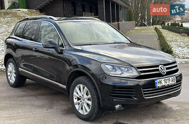 Внедорожник / Кроссовер Volkswagen Touareg 2013 в Ровно