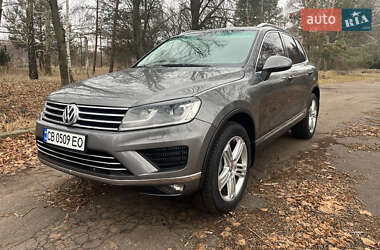 Позашляховик / Кросовер Volkswagen Touareg 2015 в Чернігові