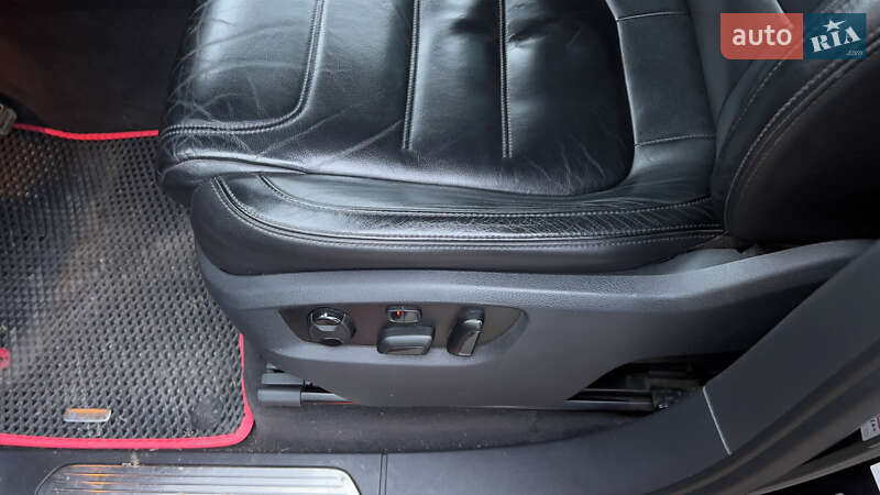 Внедорожник / Кроссовер Volkswagen Touareg 2011 в Белой Церкви