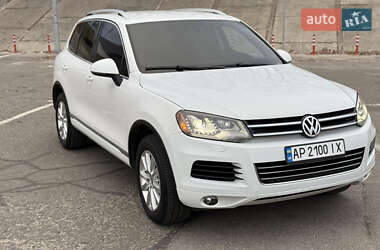 Позашляховик / Кросовер Volkswagen Touareg 2014 в Києві