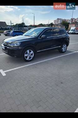 Позашляховик / Кросовер Volkswagen Touareg 2011 в Вінниці