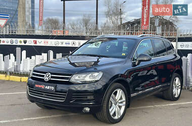 Позашляховик / Кросовер Volkswagen Touareg 2012 в Києві