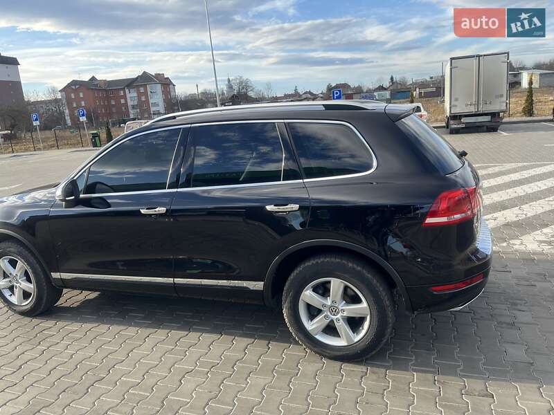 Внедорожник / Кроссовер Volkswagen Touareg 2011 в Стрые