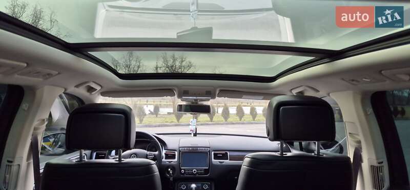 Внедорожник / Кроссовер Volkswagen Touareg 2014 в Хмельнике